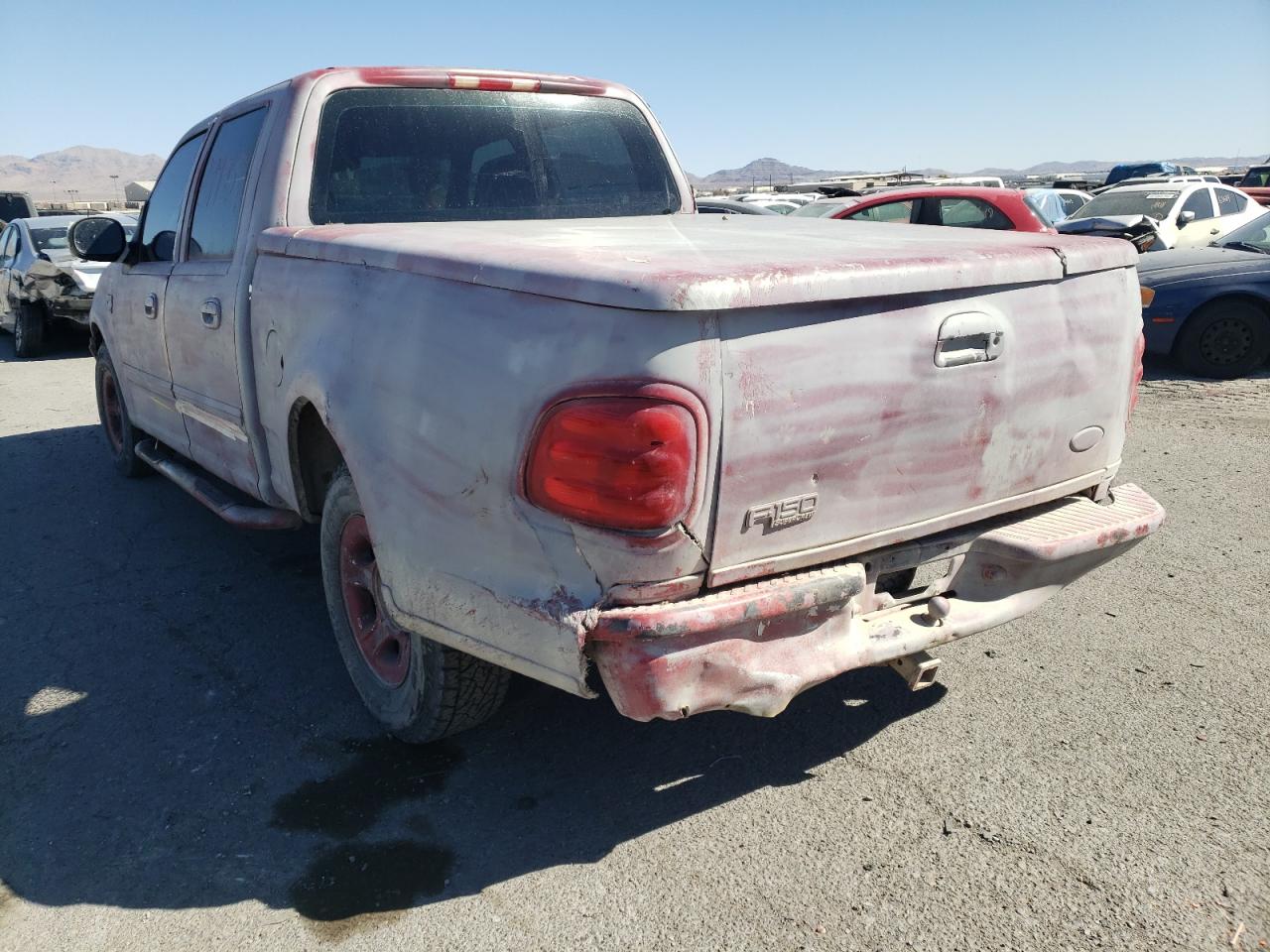 Photo 3 from auction – 2001 FORD F150 SUPER with VIN 1FTRW07L11KB55250