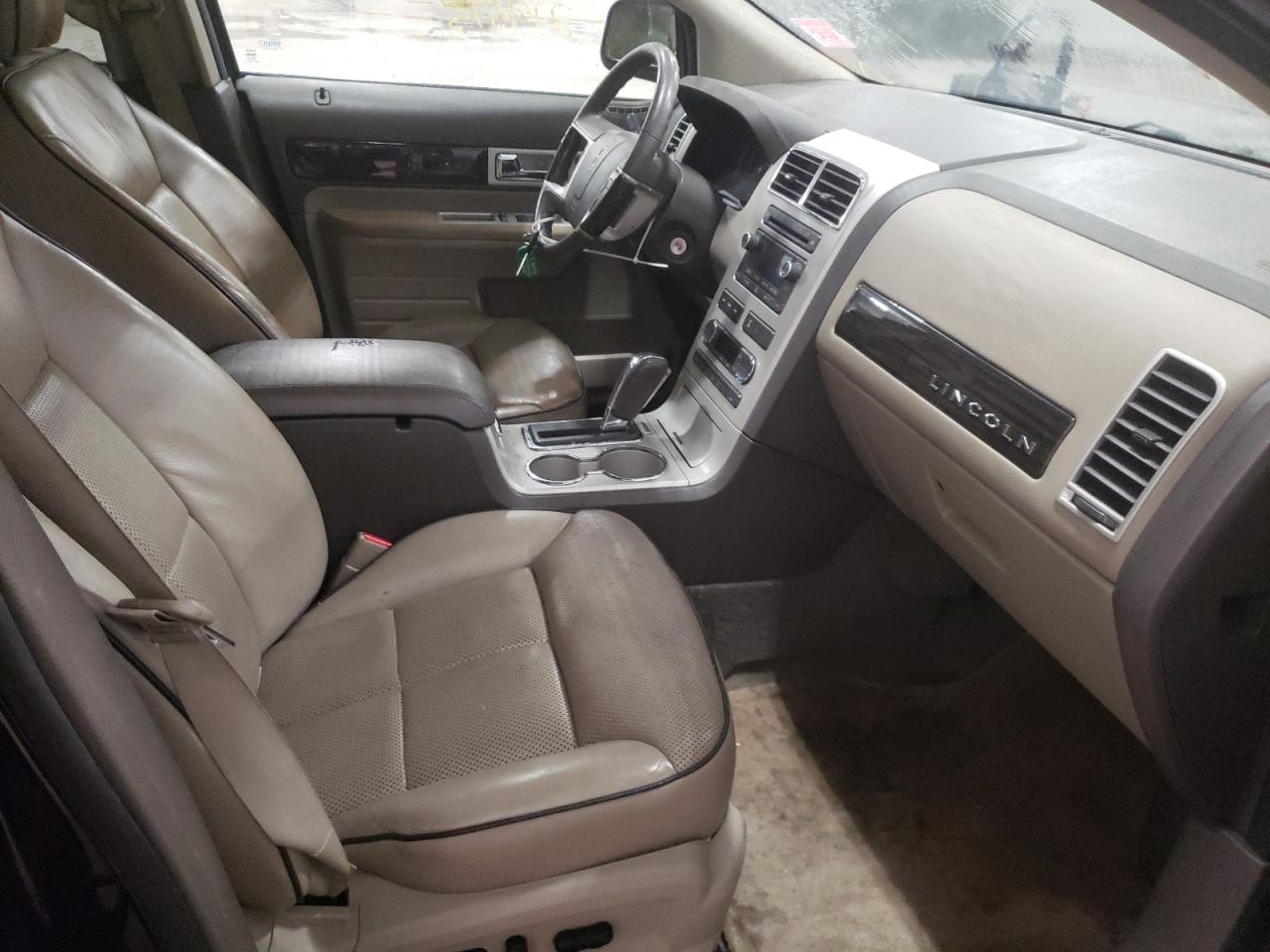 Photo 5 from auction – 2008 LINCOLN MKX with VIN 2LMDU68C28BJ30282