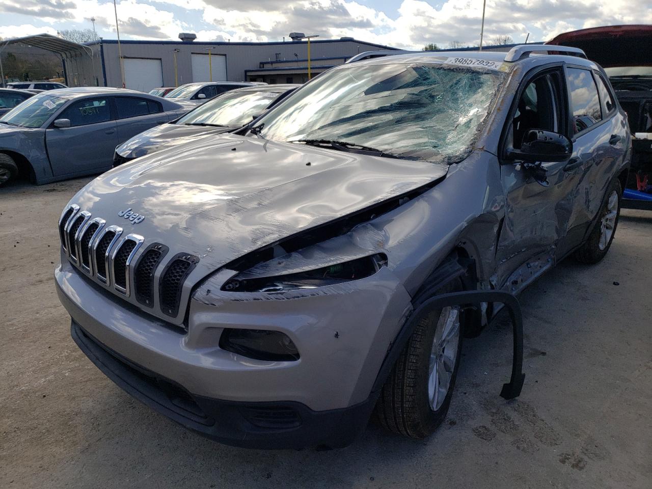 Photo 2 from auction – 2015 JEEP CHEROKEE S with VIN 1C4PJLAB1FW676993