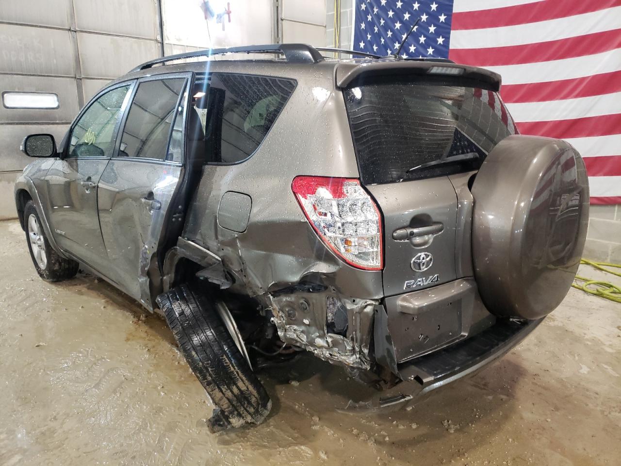 Photo 3 from auction – 2011 TOYOTA RAV4 LIMIT with VIN 2T3DF4DV6BW153641