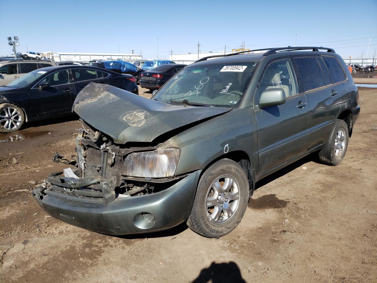Photo 2 from auction – 2004 TOYOTA HIGHLANDER with VIN JTEEP21A440040670