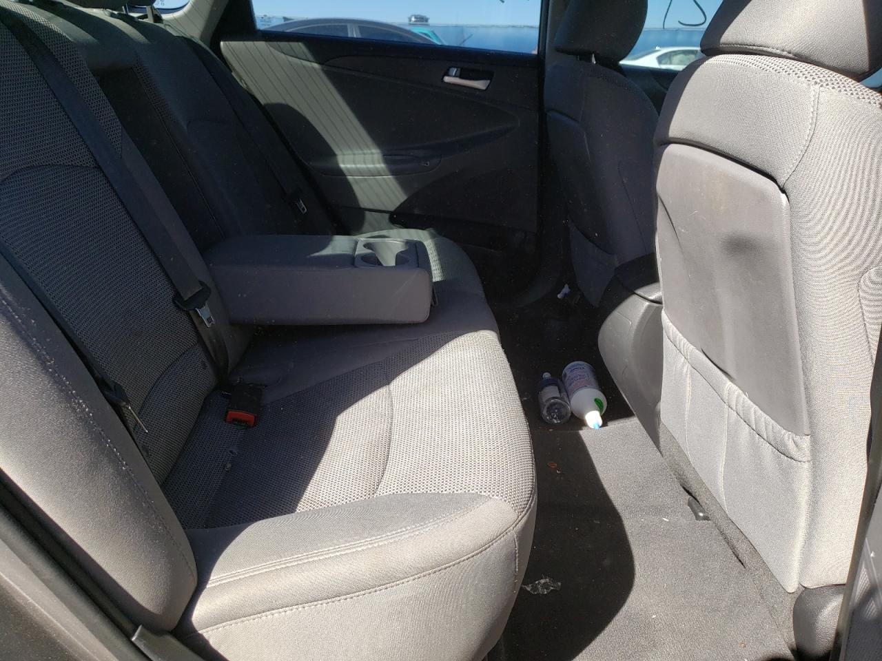 Photo 6 from auction – 2013 HYUNDAI SONATA with VIN 5NPEB4ACXDH573559
