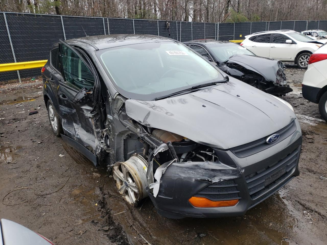 FORD ESCAPE S 2015 with VIN 1FMCU0F78FUA74673 - Photo from auction