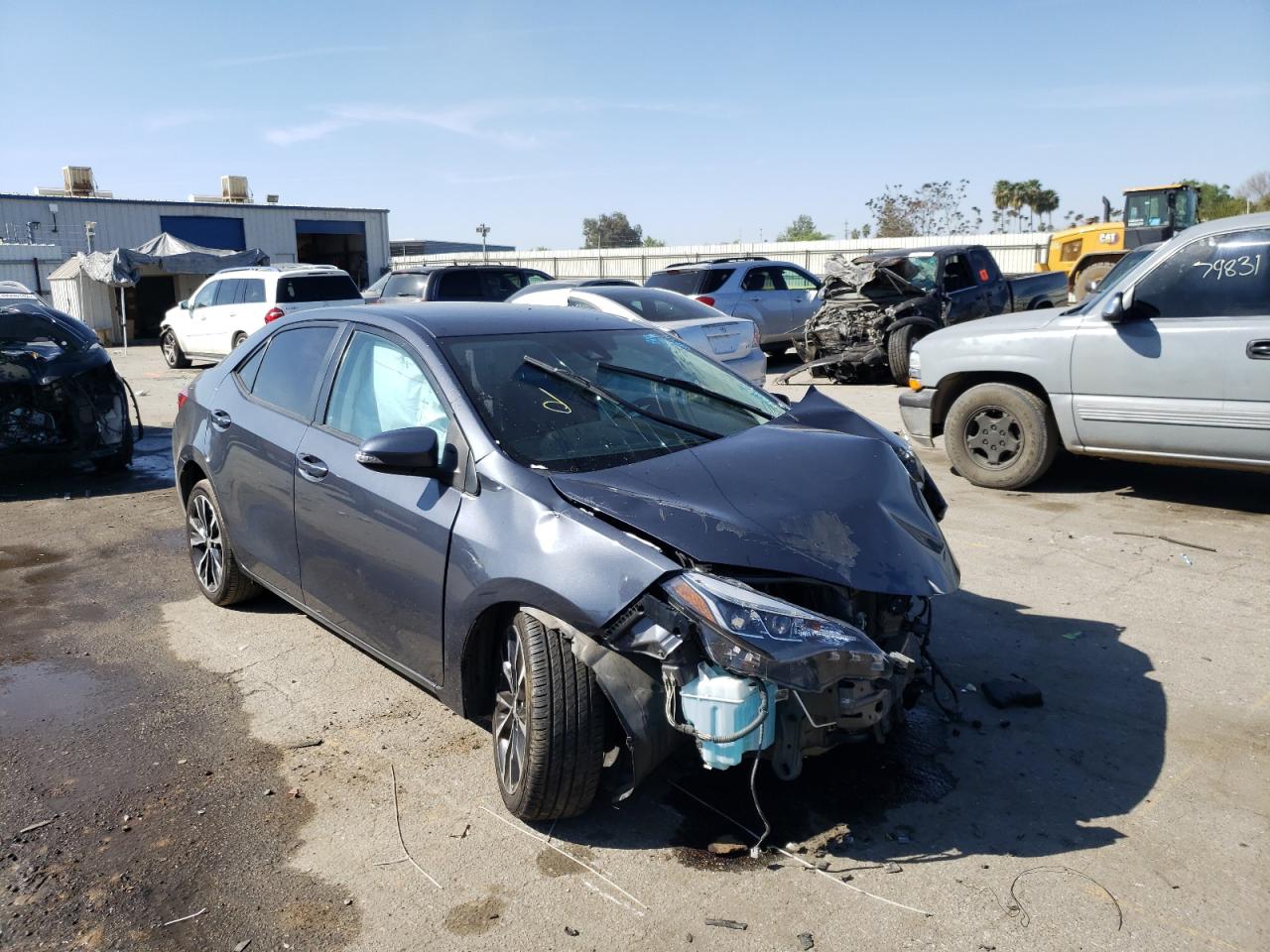 TOYOTA COROLLA L 2018 with VIN 5YFBURHE4JP752812 - Photo from auction
