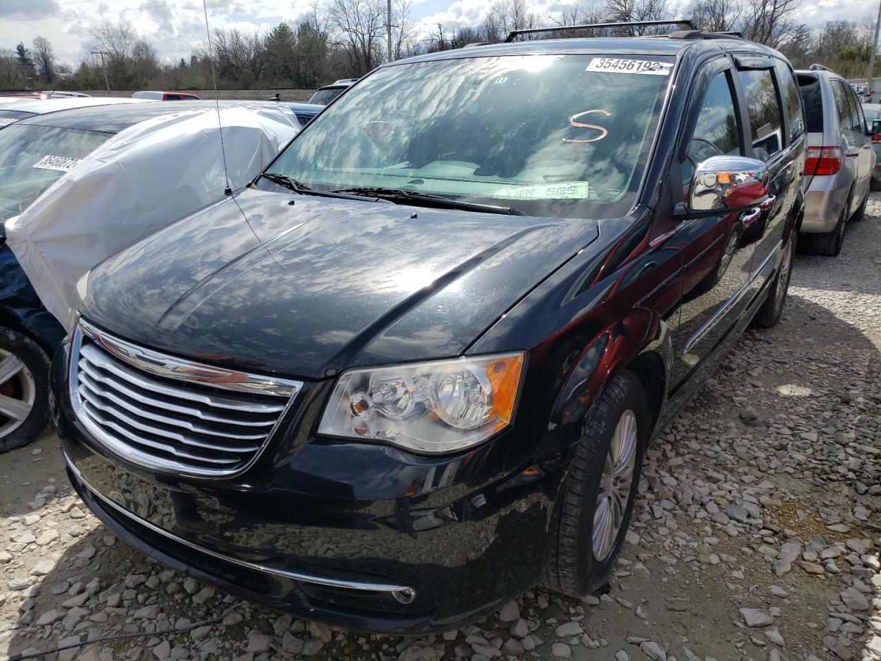 Photo 2 from auction – 2013 CHRYSLER TOWN & COU with VIN 2C4RC1CG3DR566002