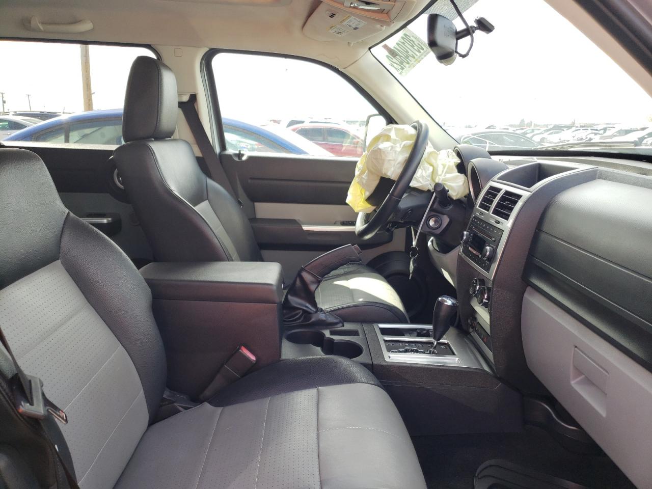 Photo 5 from auction – 2007 DODGE NITRO SLT with VIN 1D8GU58K17W679274