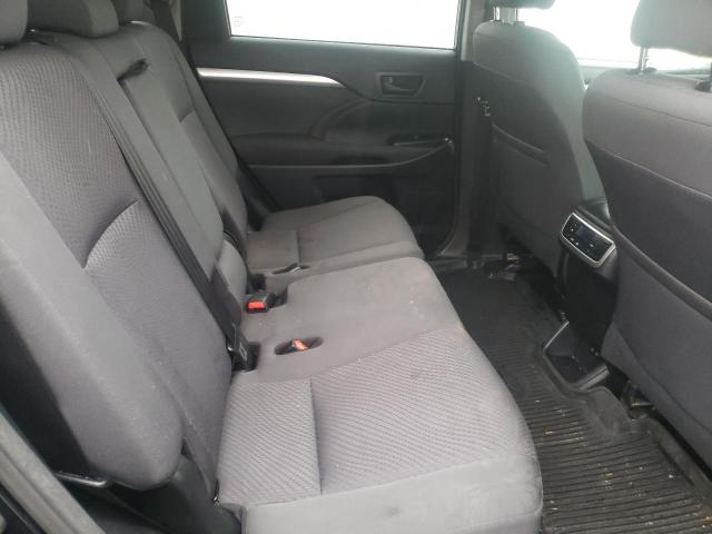 Photo 6 from auction – 2018 TOYOTA HIGHLANDER with VIN 5TDBZRFH7JS807792