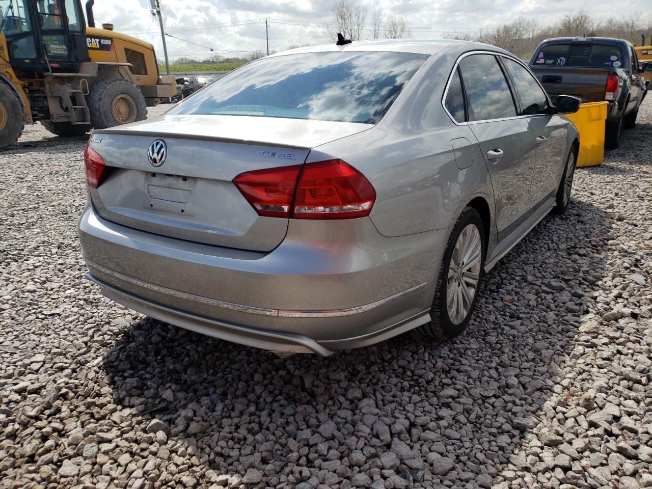 Photo 4 from auction – 2014 VOLKSWAGEN PASSAT SEL with VIN 1VWCN7A38EC022346