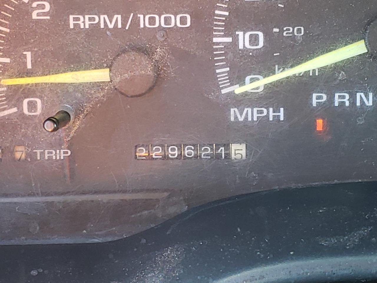 Photo 8 from auction – 1995 GMC YUKON with VIN 1GKEK13K7SJ754047