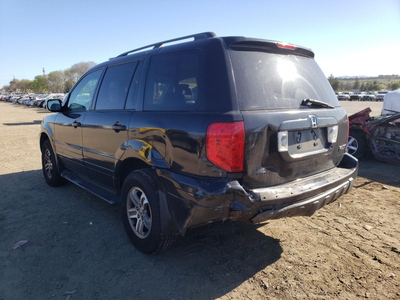 Photo 3 from auction – 2003 HONDA PILOT EXL with VIN 2HKYF18683H605987