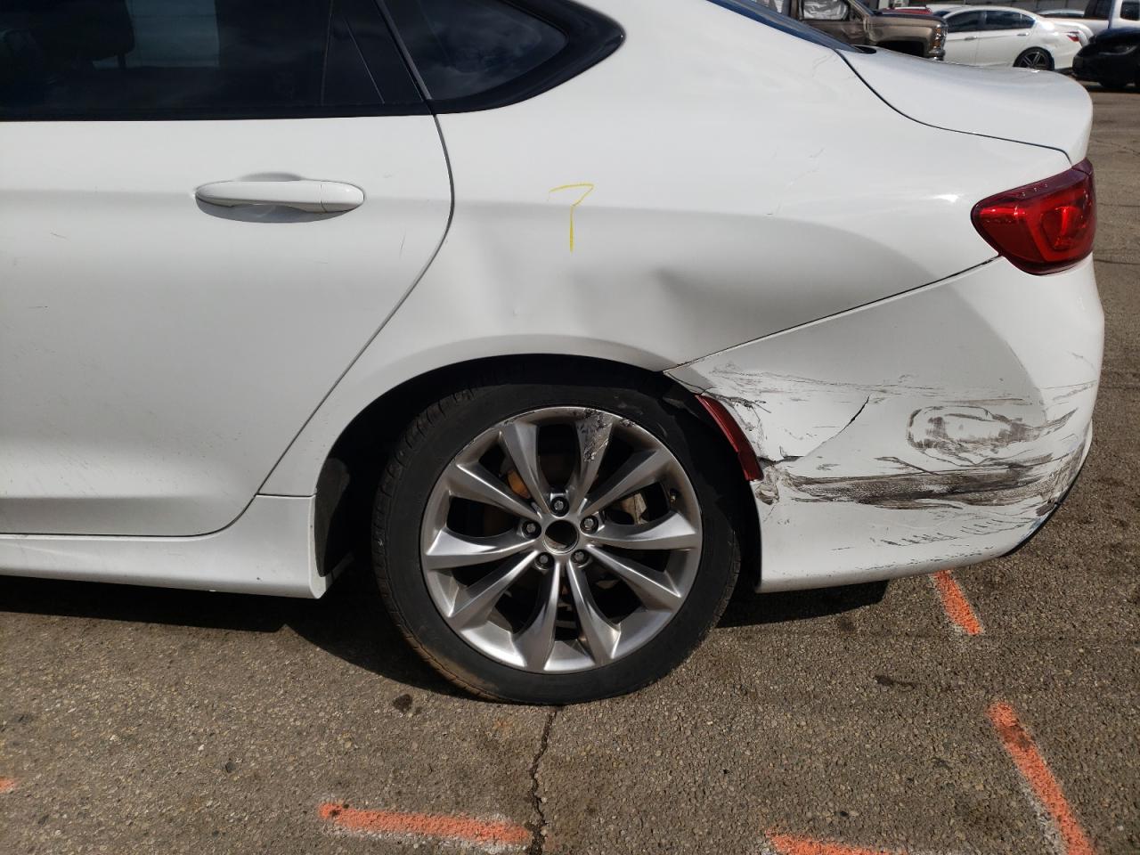 Photo 9 from auction – 2015 CHRYSLER 200 S with VIN 1C3CCCBB7FN721923