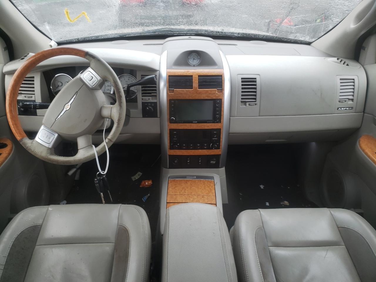 Photo 9 from auction – 2008 CHRYSLER ASPEN LIMI with VIN 1A8HW58228F147474