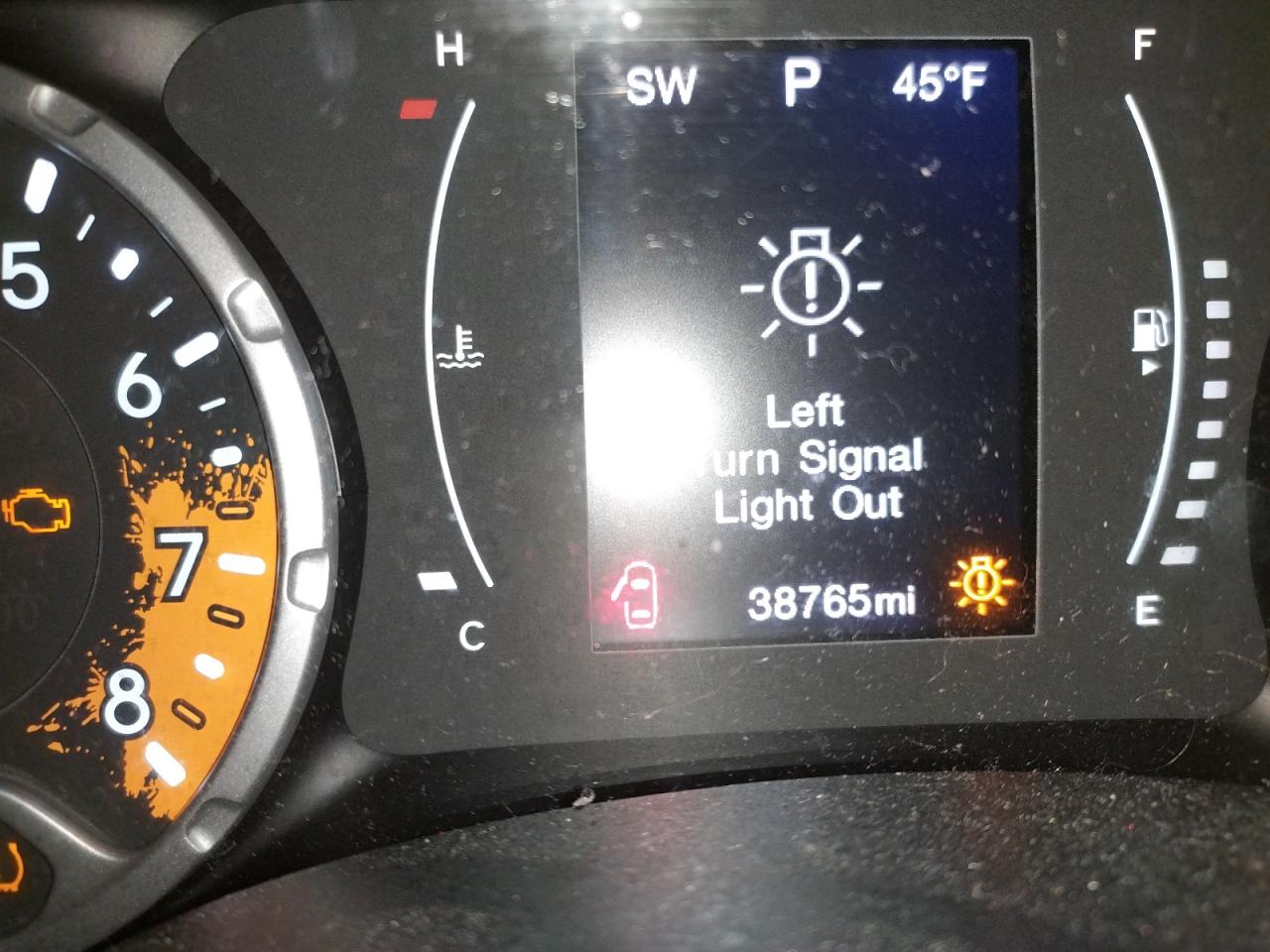 Photo 8 from auction – 2015 JEEP RENEGADE S with VIN ZACCJBAT0FPC38173