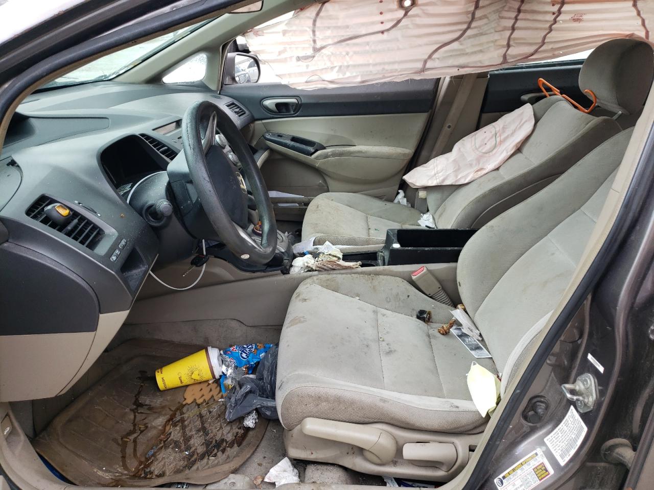 Photo 5 from auction – 2010 HONDA CIVIC LX with VIN 19XFA1F50AE018619