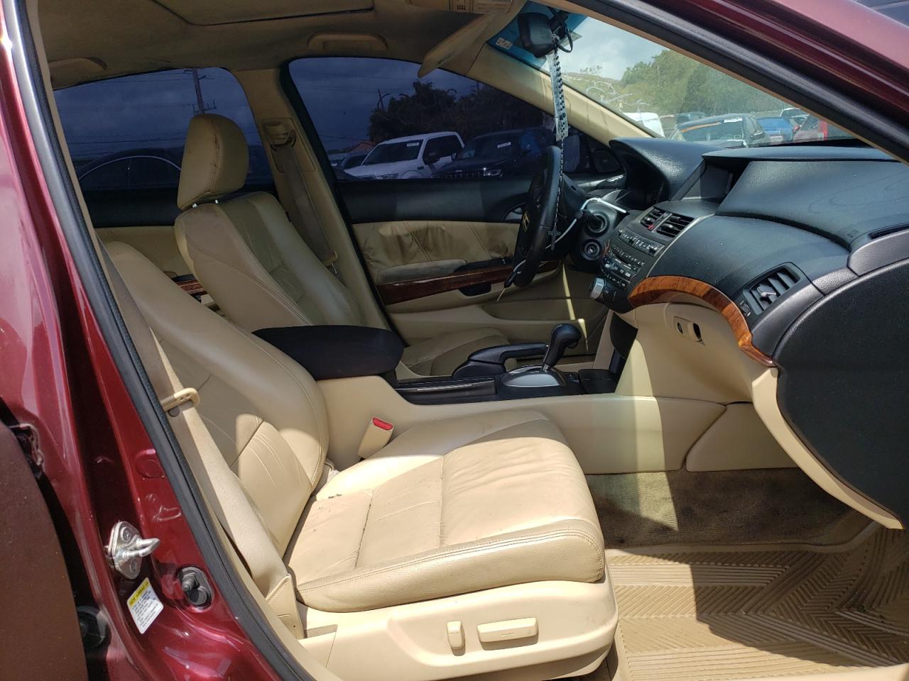 Photo 5 from auction – 2012 HONDA ACCORD EXL with VIN 1HGCP3F87CA034248