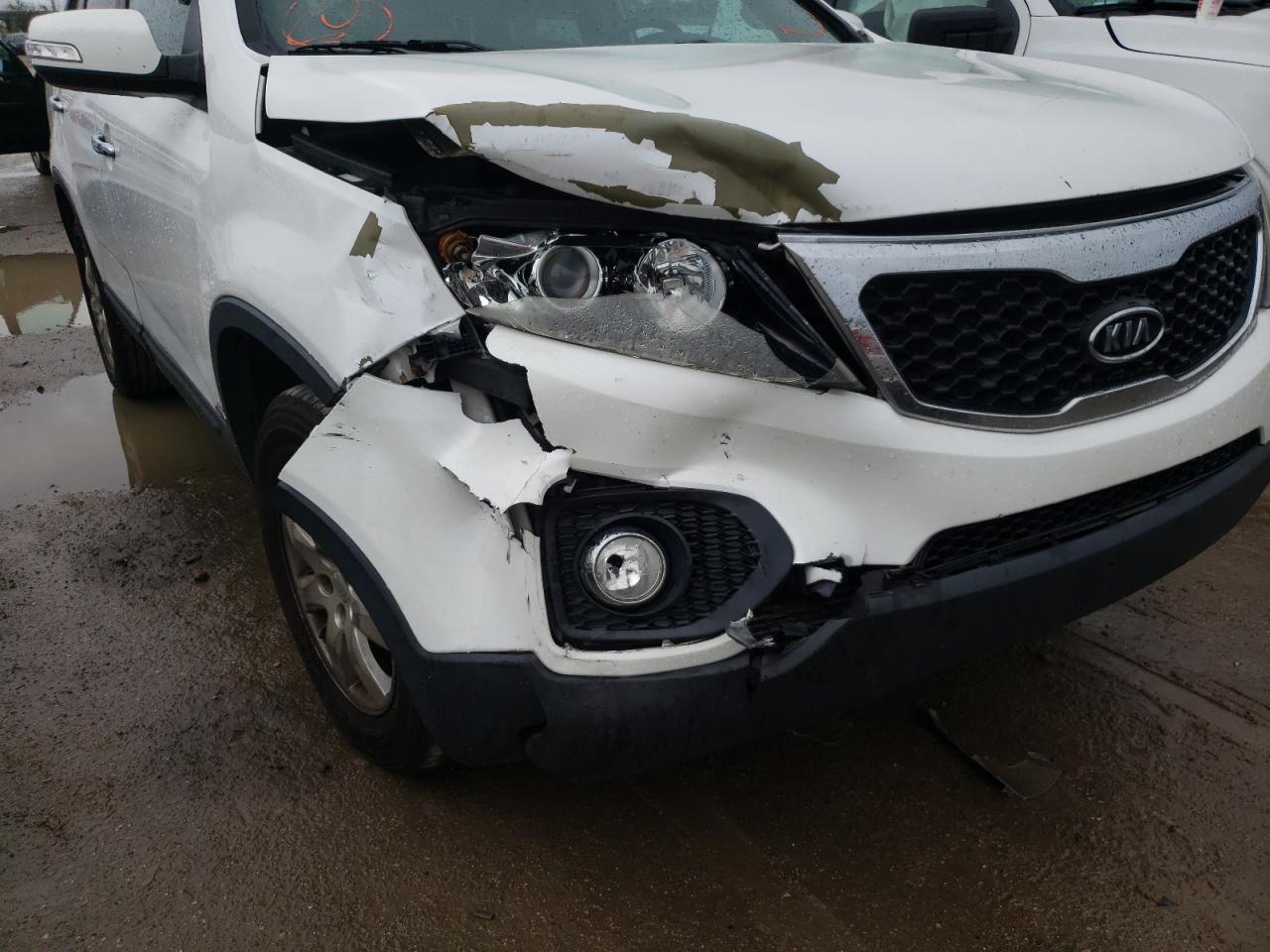 Photo 9 from auction – 2011 KIA SORENTO BA with VIN 5XYKTDA17BG178208