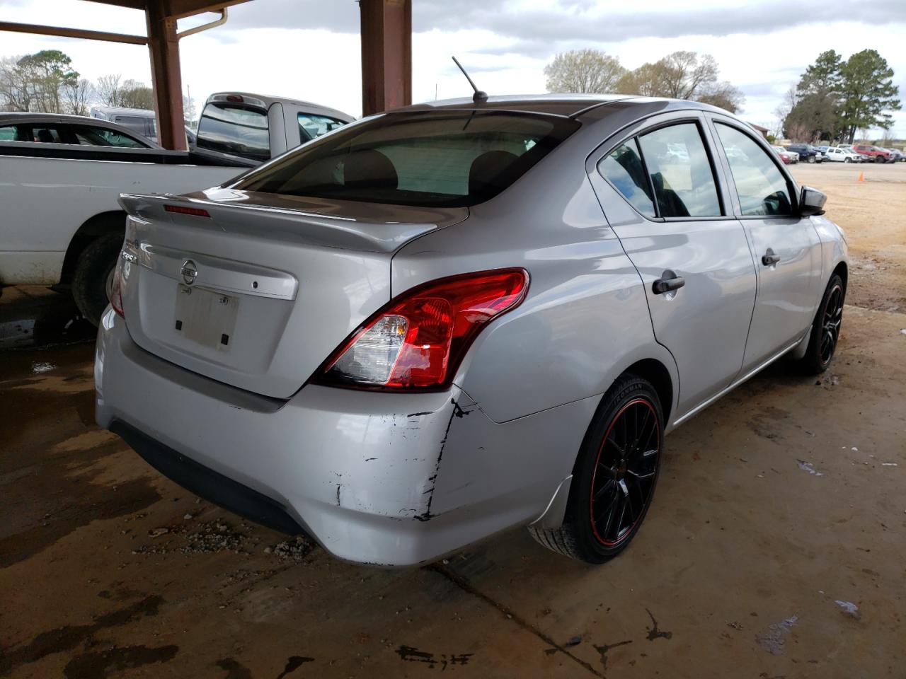 Photo 4 from auction – 2017 NISSAN VERSA S with VIN 3N1CN7AP9HL850066
