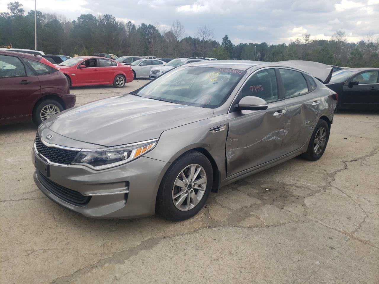 Photo 2 from auction – 2016 KIA OPTIMA LX with VIN 5XXGT4L35GG101787