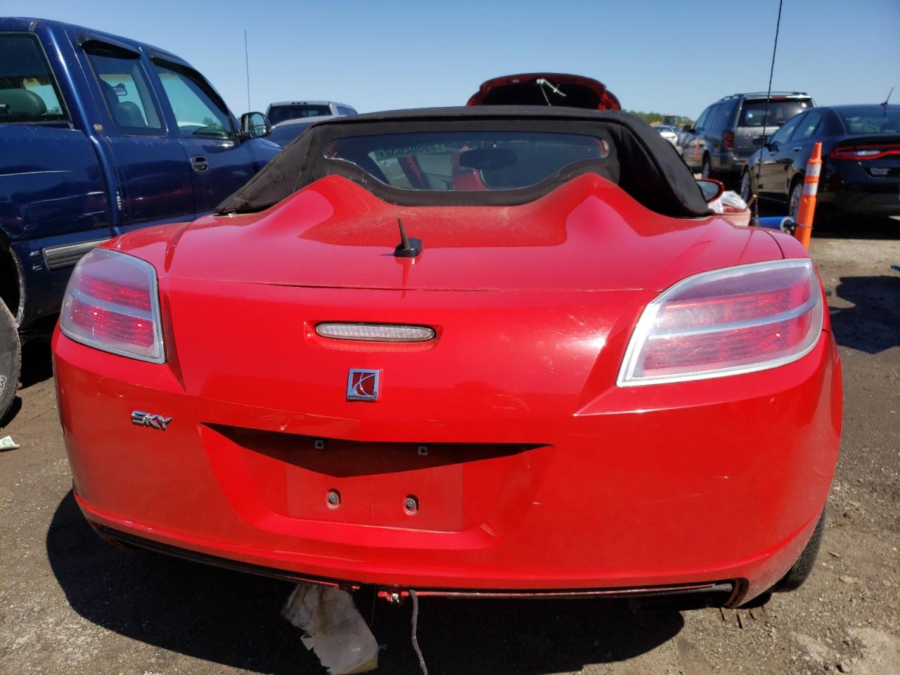 Photo 6 from auction – 2007 SATURN SKY with VIN 1G8MB35B47Y101166