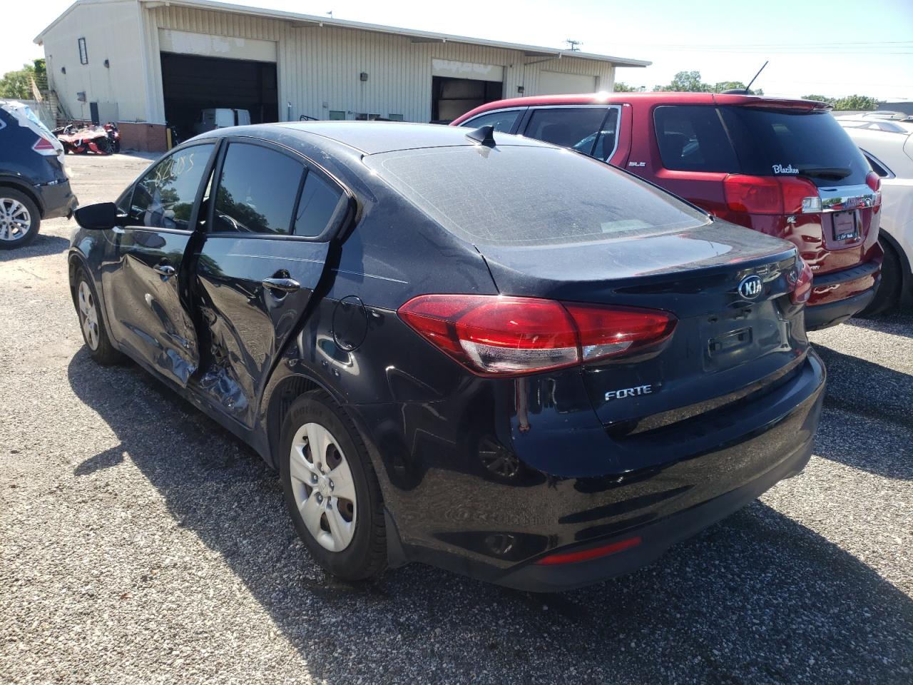 Photo 3 from auction – 2018 KIA FORTE LX with VIN 3KPFK4A70JE228256
