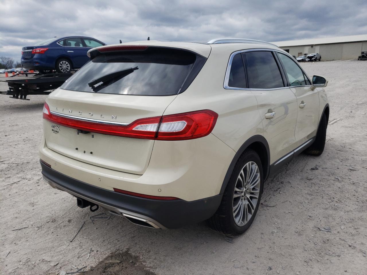 Zdjęcie 4 z aukcji – 2016 LINCOLN MKX RESERV z VIN 2LMTJ6LR6GBL60180