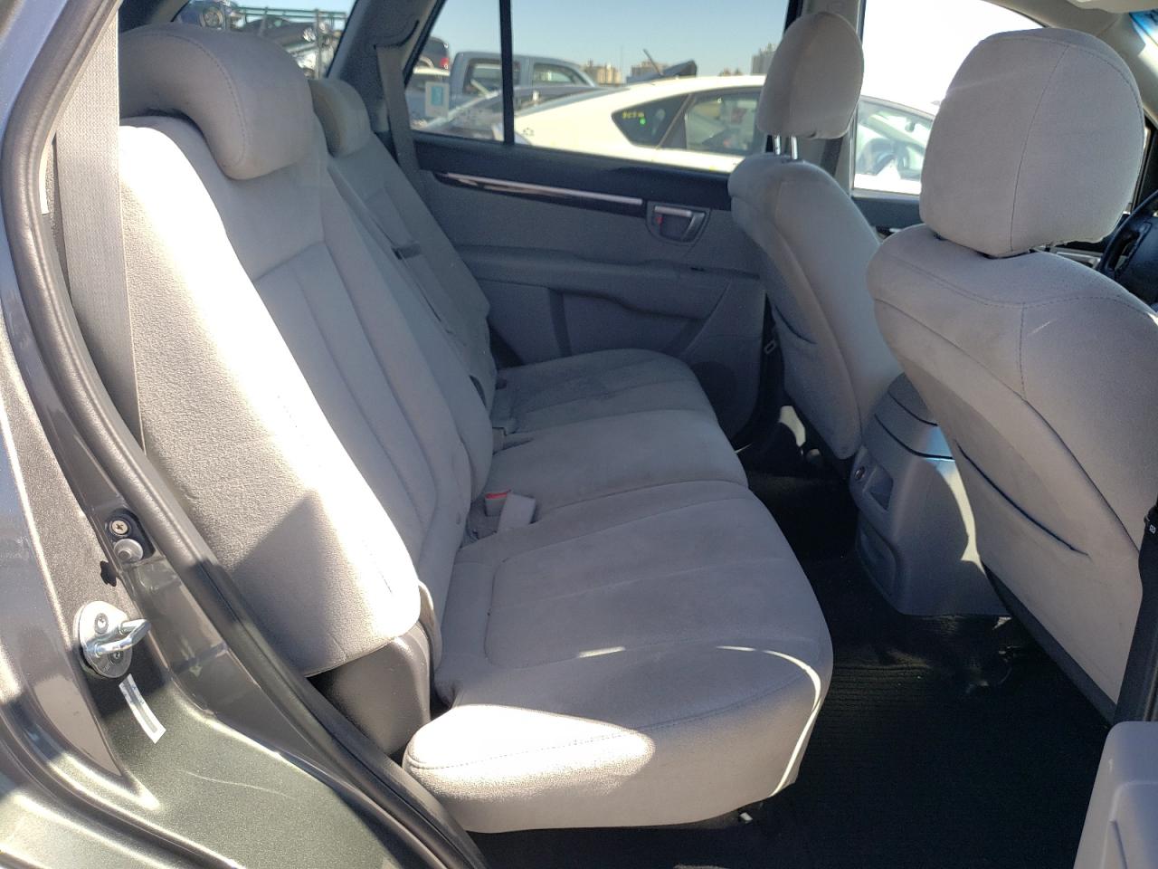 Photo 6 from auction – 2009 HYUNDAI SANTA FE S with VIN 5NMSH73E09H276497
