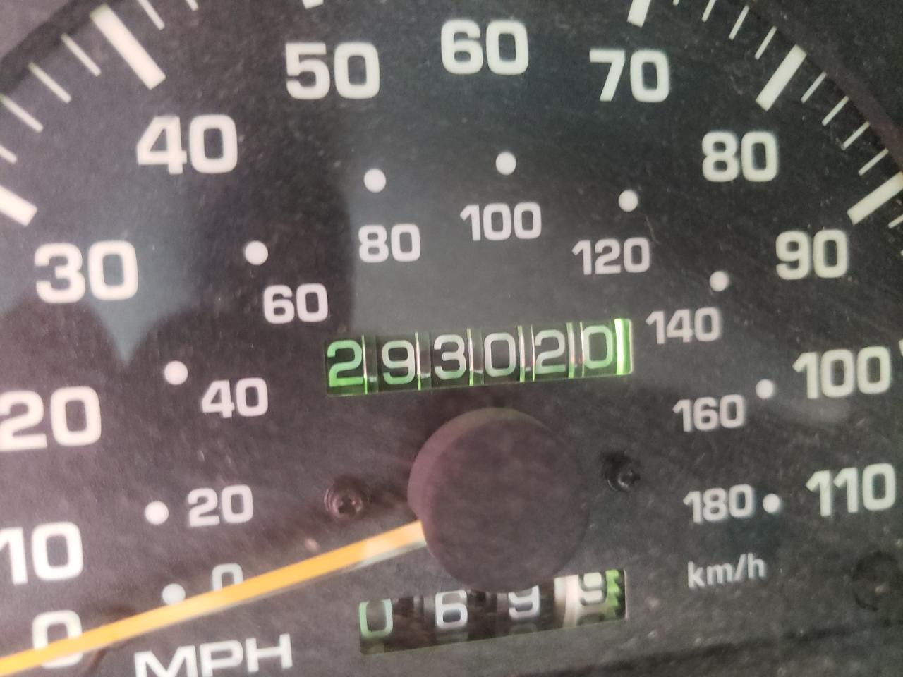 Photo 8 from auction – 1998 TOYOTA 4RUNNER LI with VIN JT3GN87R5W0070626