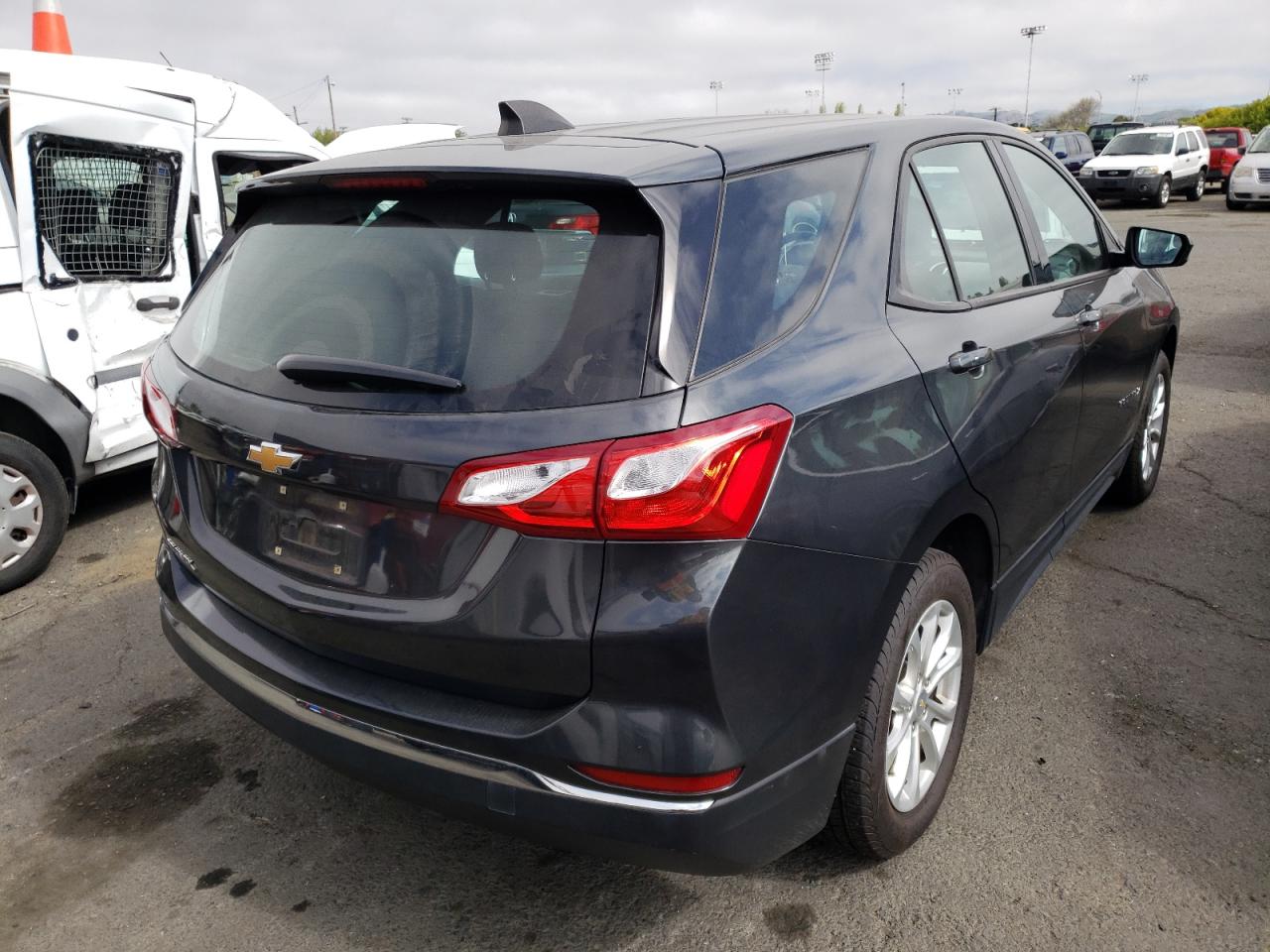 Photo 4 from auction – 2018 CHEVROLET EQUINOX LS with VIN 2GNAXHEV1J6318762