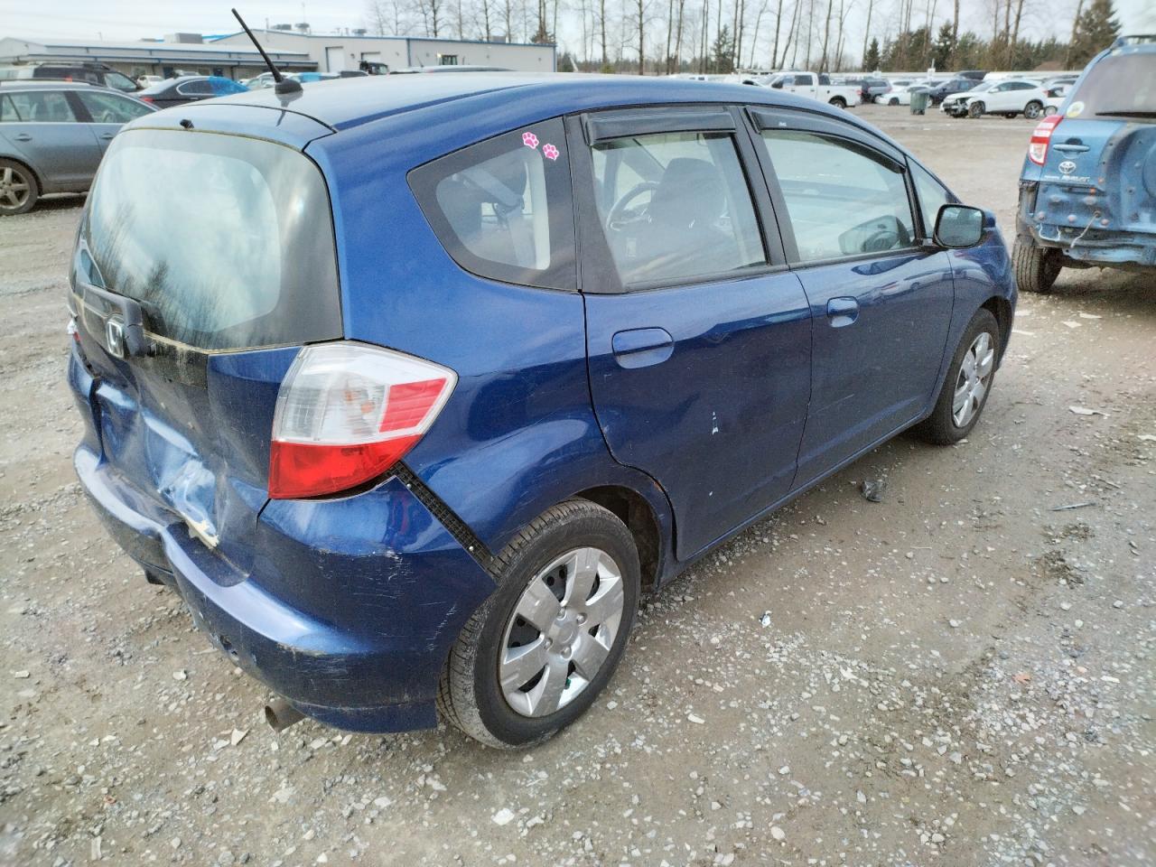 Photo 4 from auction – 2013 HONDA FIT with VIN JHMGE8H31DC020709