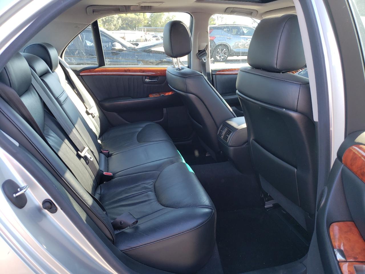 Photo 6 from auction – 2005 LEXUS LS 430 with VIN JTHBN36FX50182433