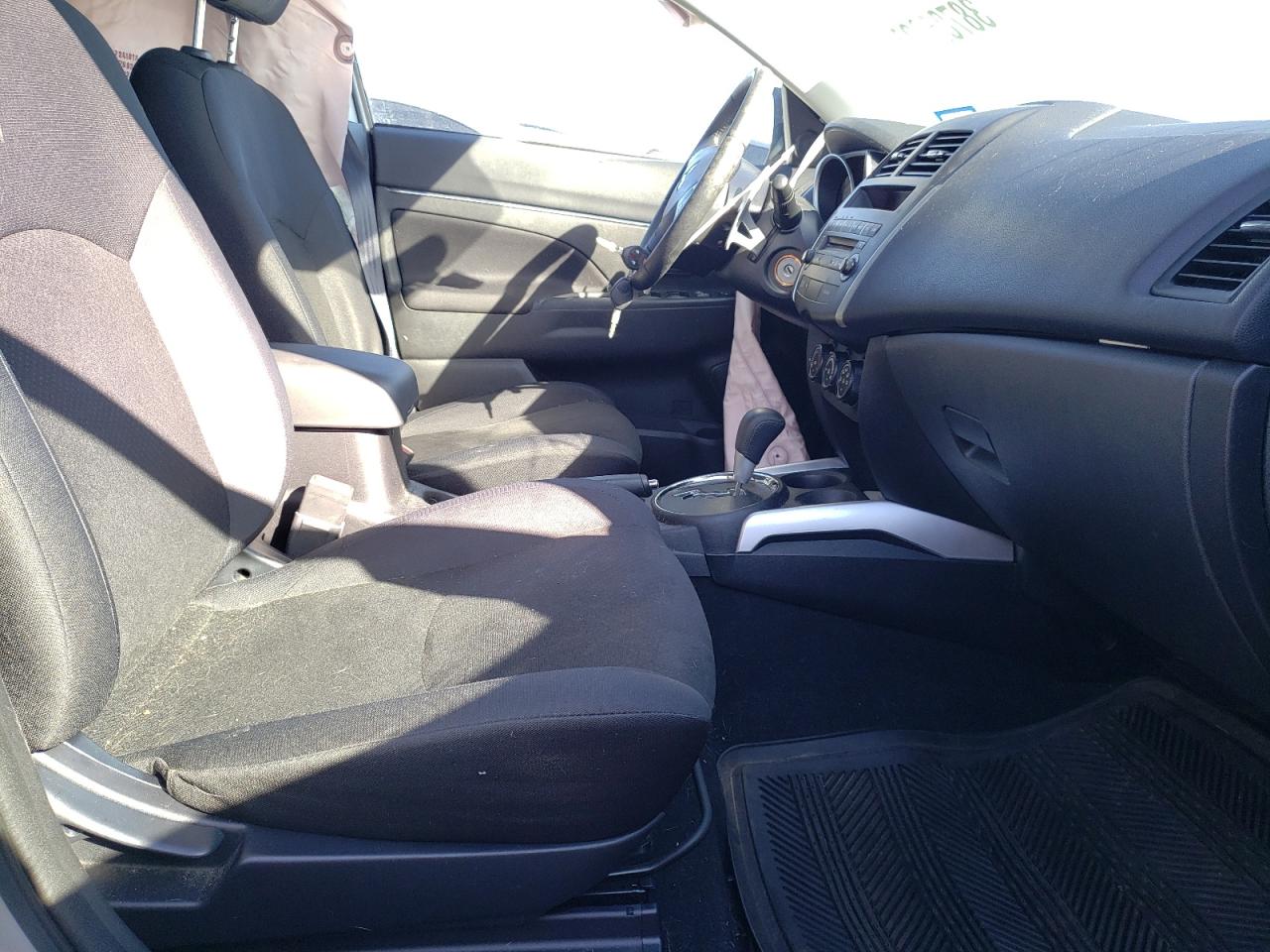 Photo 5 from auction – 2013 MITSUBISHI OUTLANDER with VIN 4A4AP3AU2DE009691