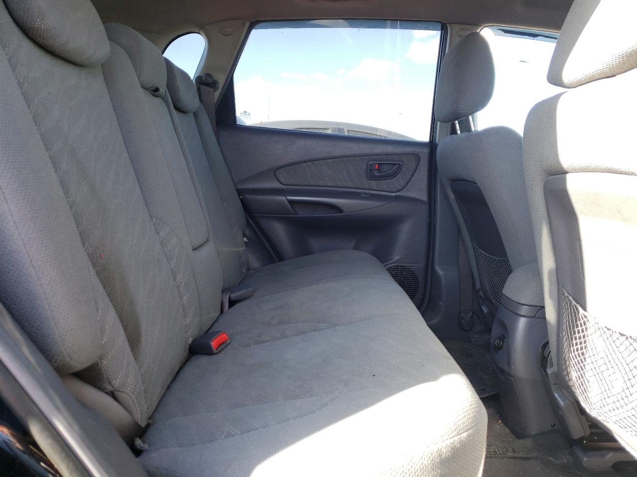 Photo 6 from auction – 2005 HYUNDAI TUCSON GL with VIN KM8JM12B85U204909