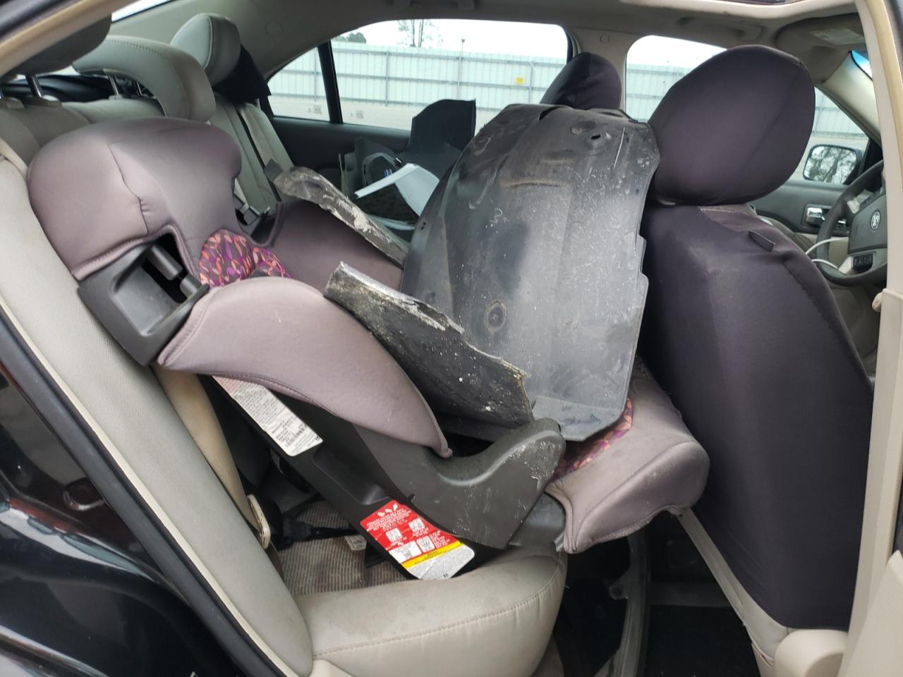 Photo 6 from auction – 2012 FORD FUSION SE with VIN 3FAHP0HA2CR222030
