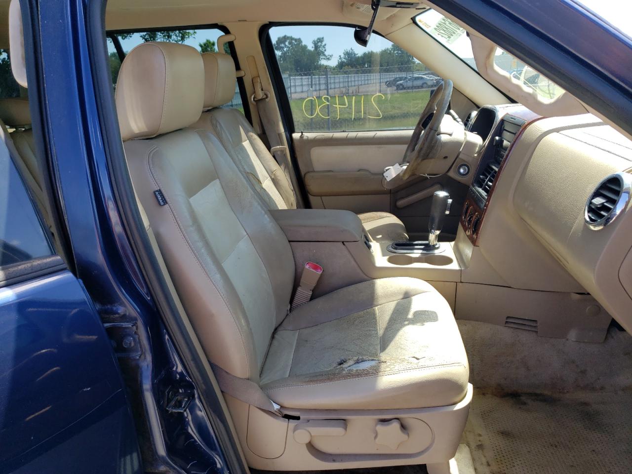 Photo 5 from auction – 2007 FORD EXPLORER E with VIN 1FMEU64E27UA63747