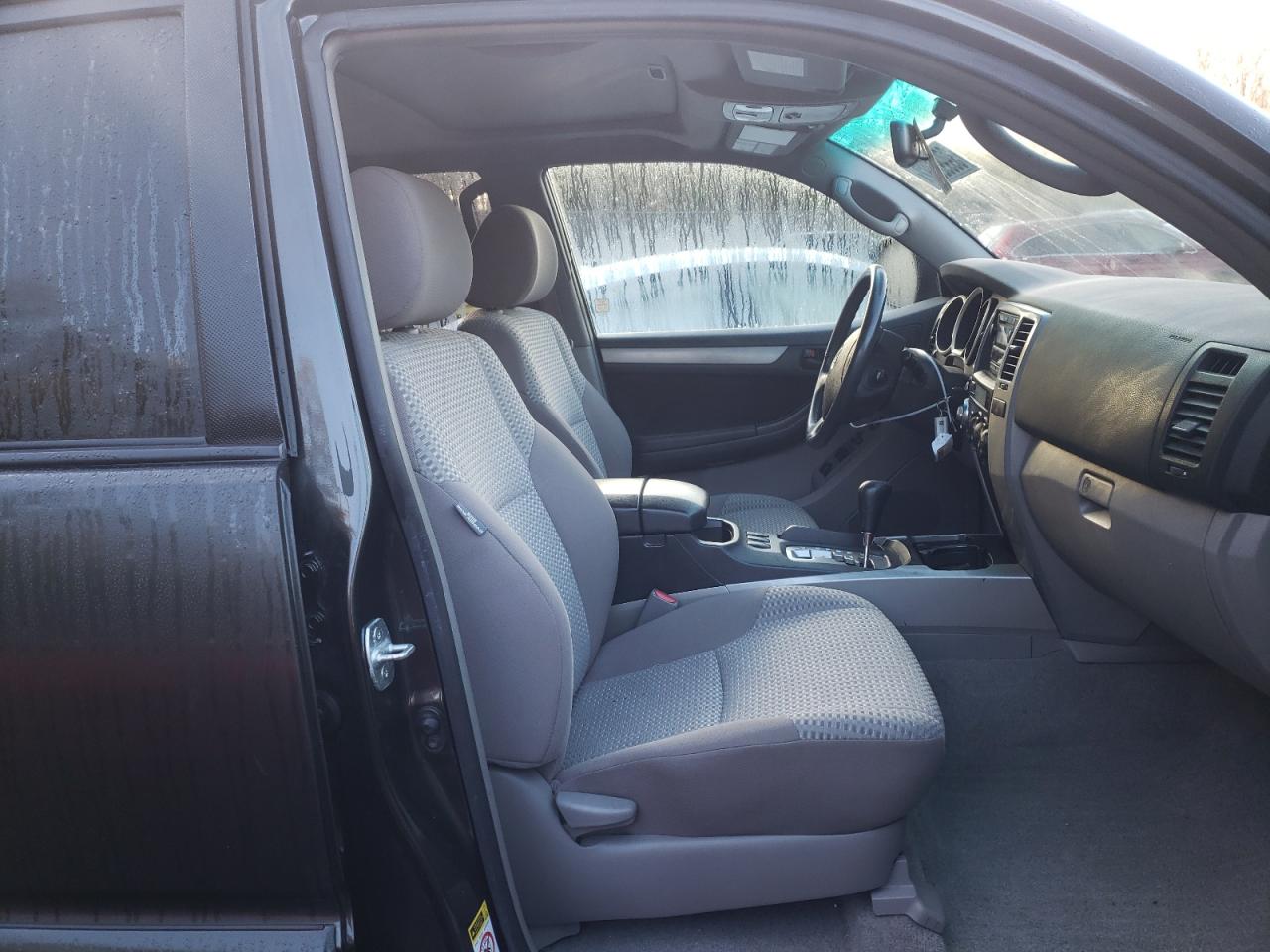 Photo 5 from auction – 2007 TOYOTA 4RUNNER SR with VIN JTEBU14R570119695