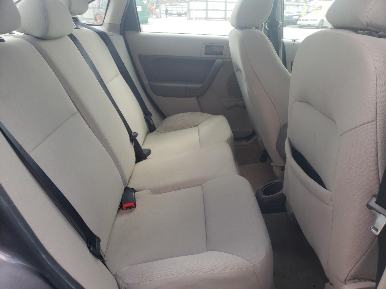 Photo 6 from auction – 2010 FORD FOCUS S with VIN 1FAHP3EN6AW165124