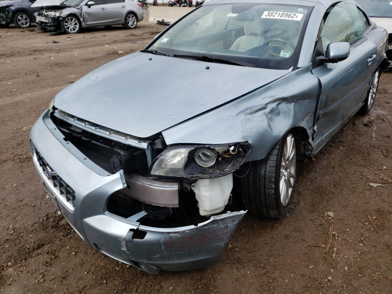 Photo 9 from auction – 2007 VOLVO C70 T5 with VIN YV1MC68237J022249