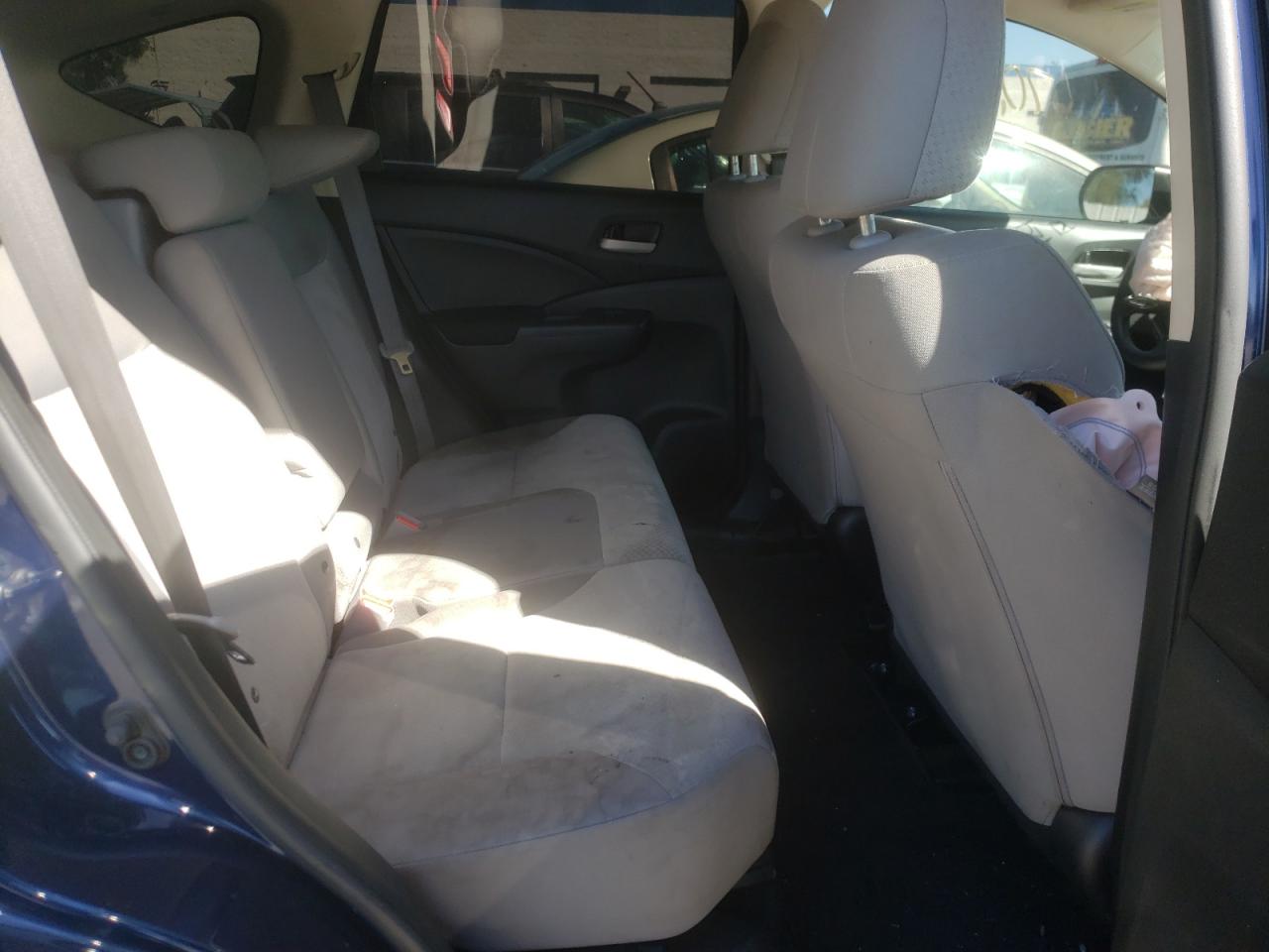 Photo 6 from auction – 2016 HONDA CR-V SE with VIN 2HKRM3H42GH548146