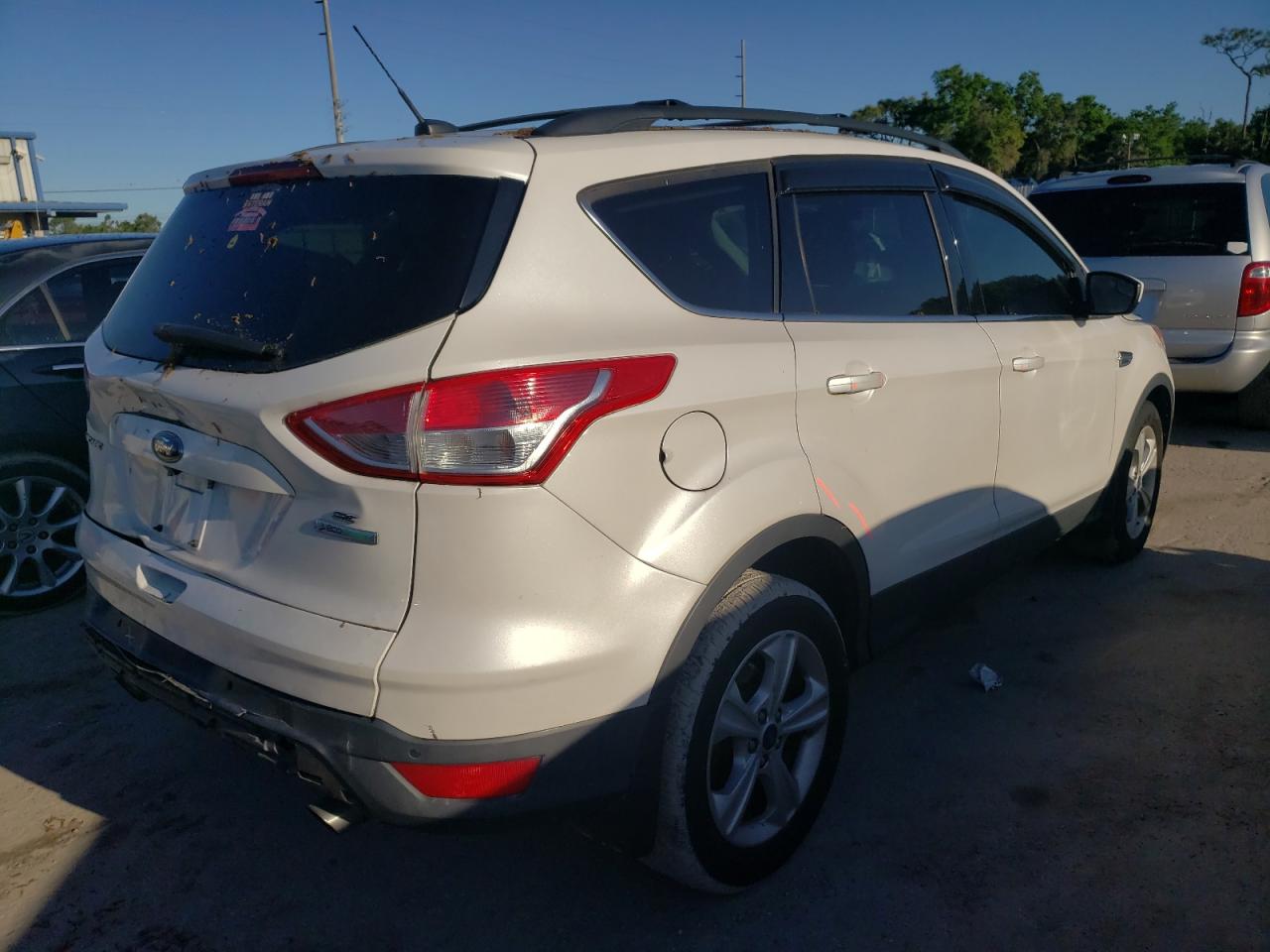 Photo 4 from auction – 2016 FORD ESCAPE SE with VIN 1FMCU0GX9GUC62859