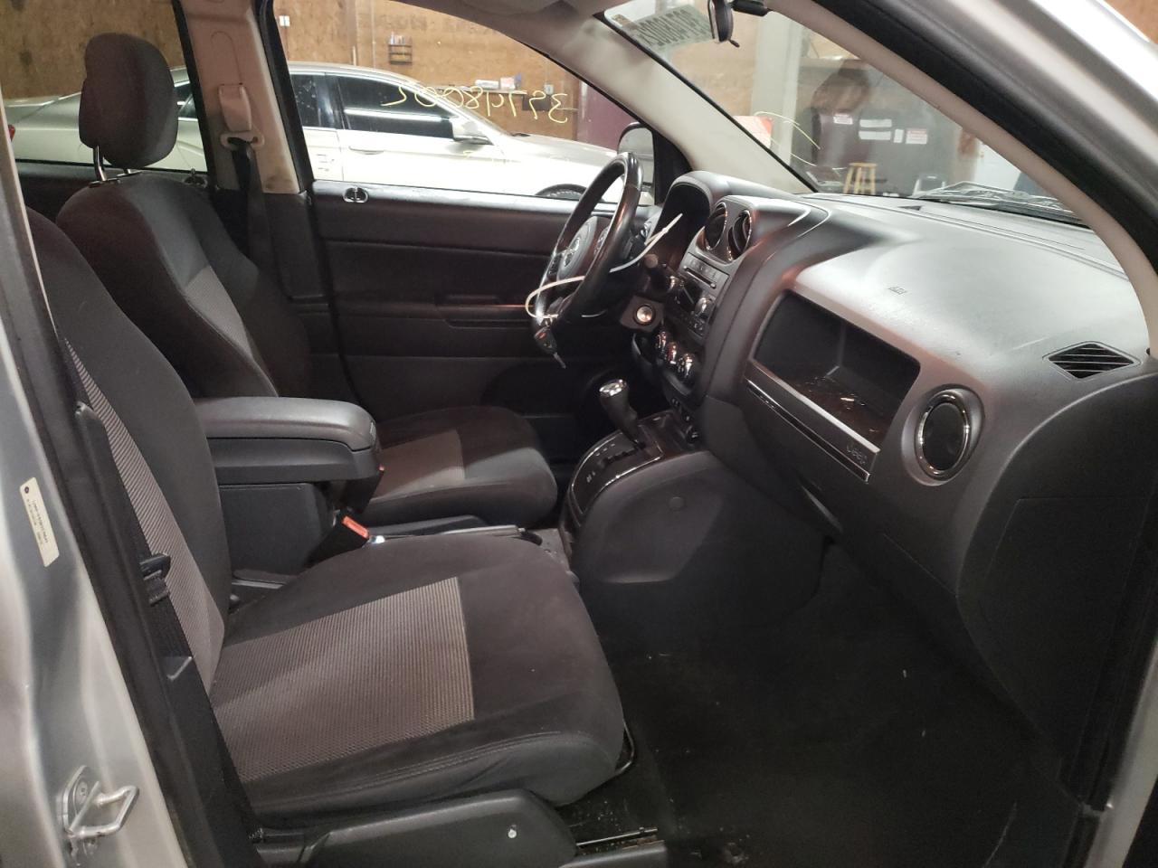 Photo 5 from auction – 2011 JEEP COMPASS SP with VIN 1J4NF1FB0BD278647