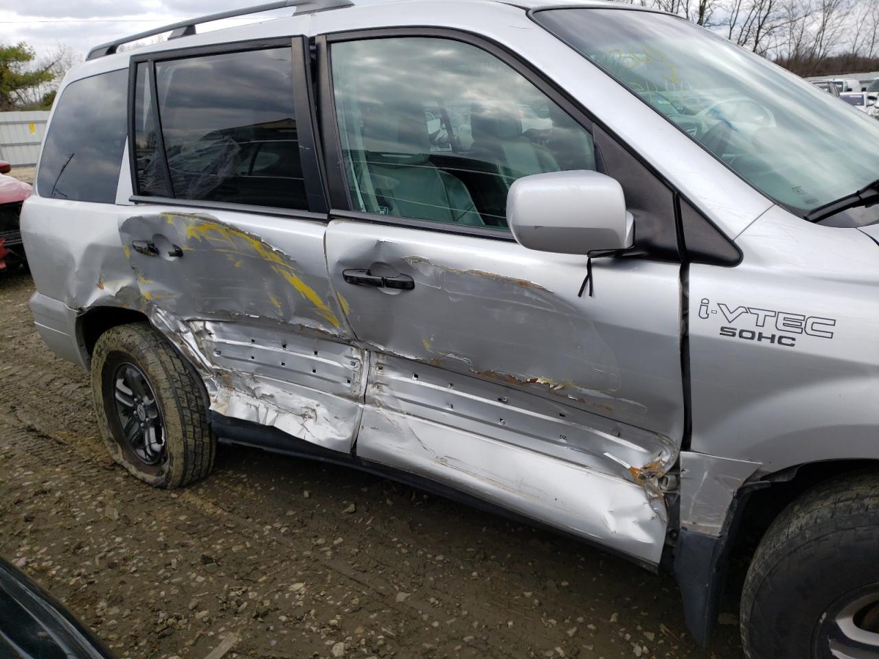 Photo 9 from auction – 2005 HONDA PILOT with VIN 5FNYF18505B016800
