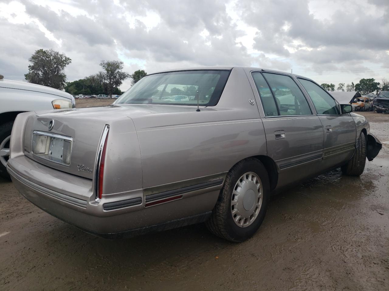 Photo 4 from auction – 1998 CADILLAC DEVILLE with VIN 1G6KD54Y7WU807467