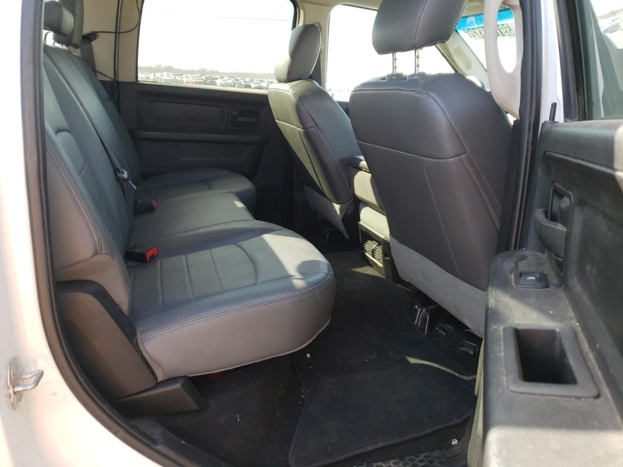 Photo 6 from auction – 2018 RAM 2500 ST with VIN 3C6UR5HL2JG415764
