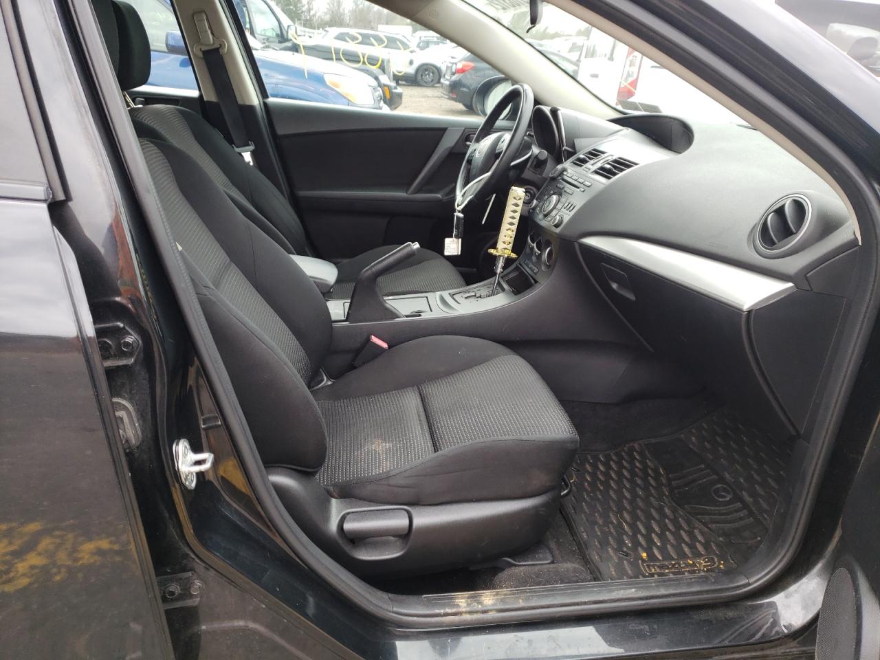 Photo 5 from auction – 2012 MAZDA 3 I with VIN JM1BL1V88C1663187
