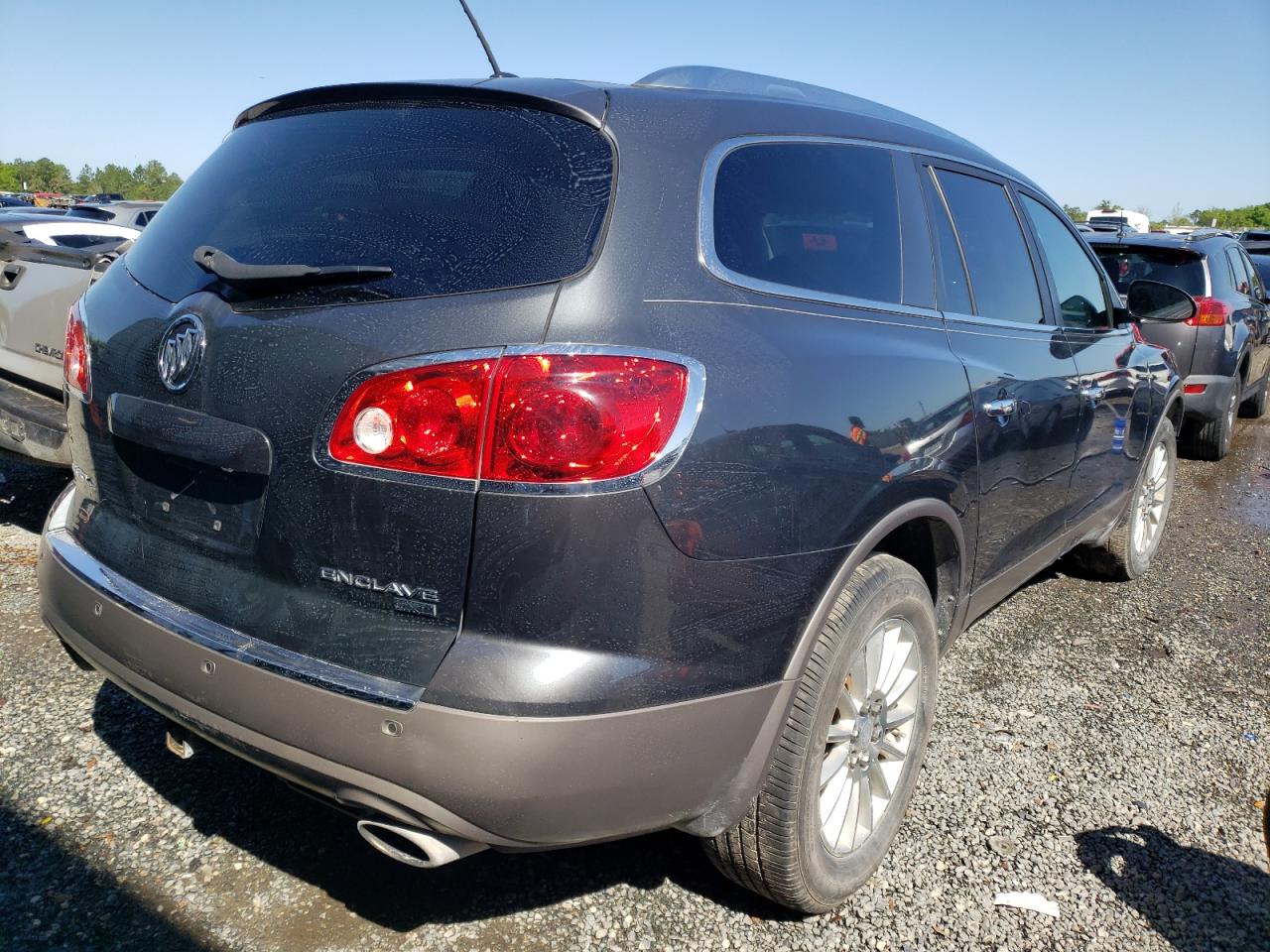 Photo 4 from auction – 2011 BUICK ENCLAVE CX with VIN 5GAKRBED2BJ244365