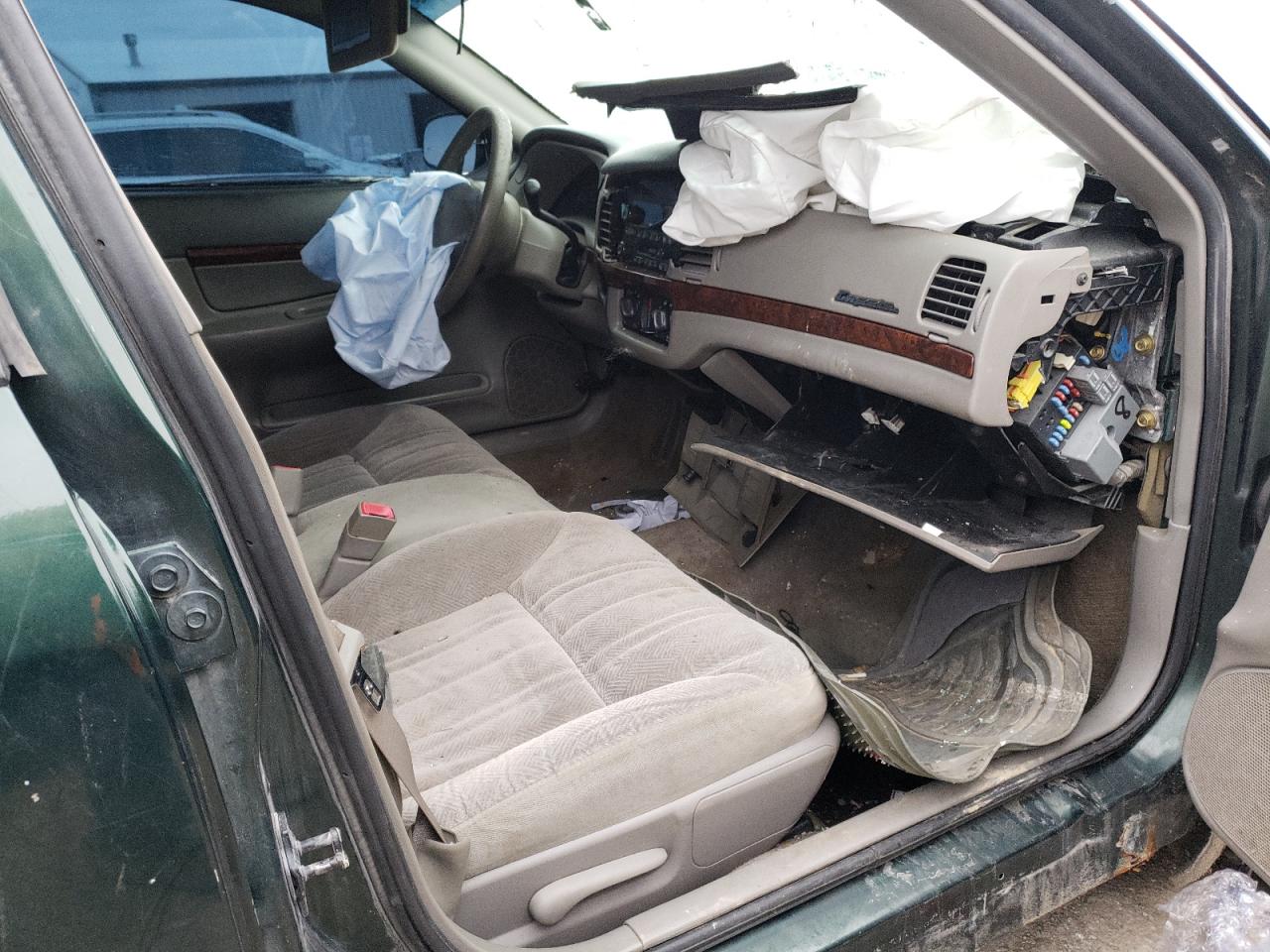 Photo 5 from auction – 2002 CHEVROLET IMPALA with VIN 2G1WF52E229339309