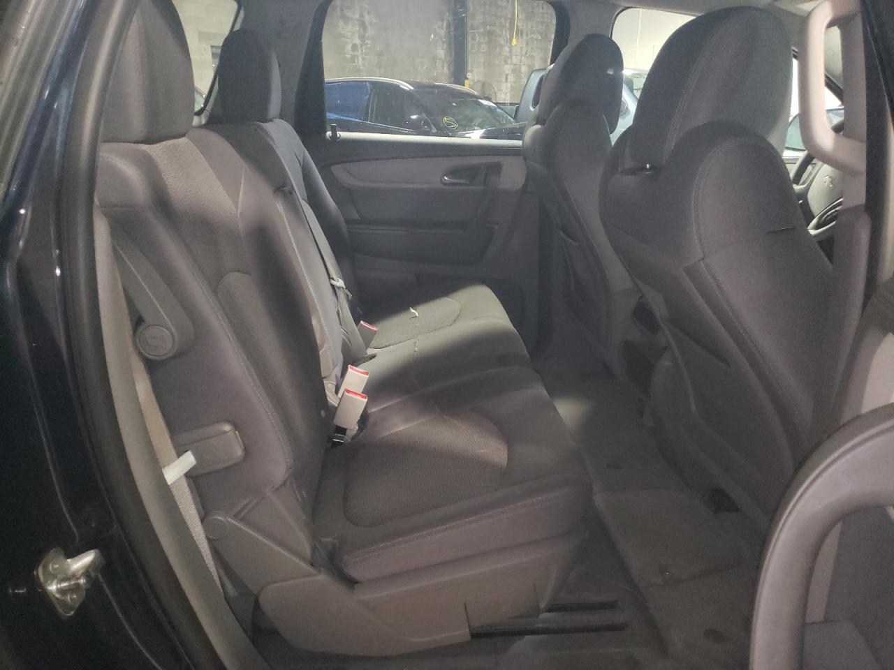 Photo 6 from auction – 2016 CHEVROLET TRAVERSE L with VIN 1GNKRFED4GJ237289