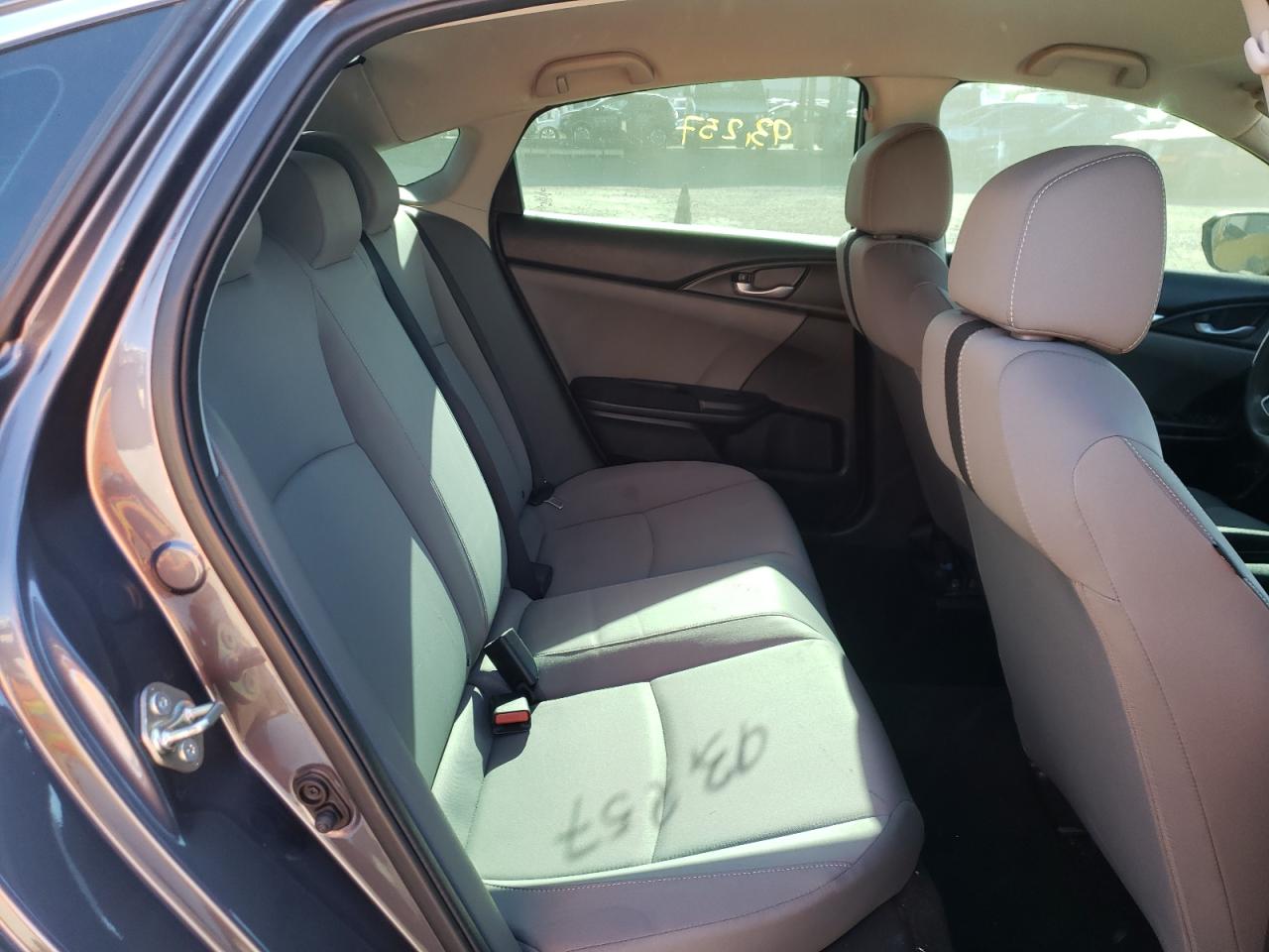 Photo 6 from auction – 2016 HONDA CIVIC LX with VIN 19XFC2F58GE248529