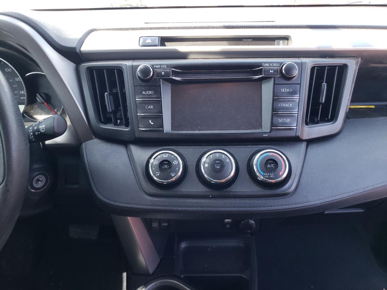 Photo 9 from auction – 2016 TOYOTA RAV4 LE with VIN 2T3ZFREVXGW304361