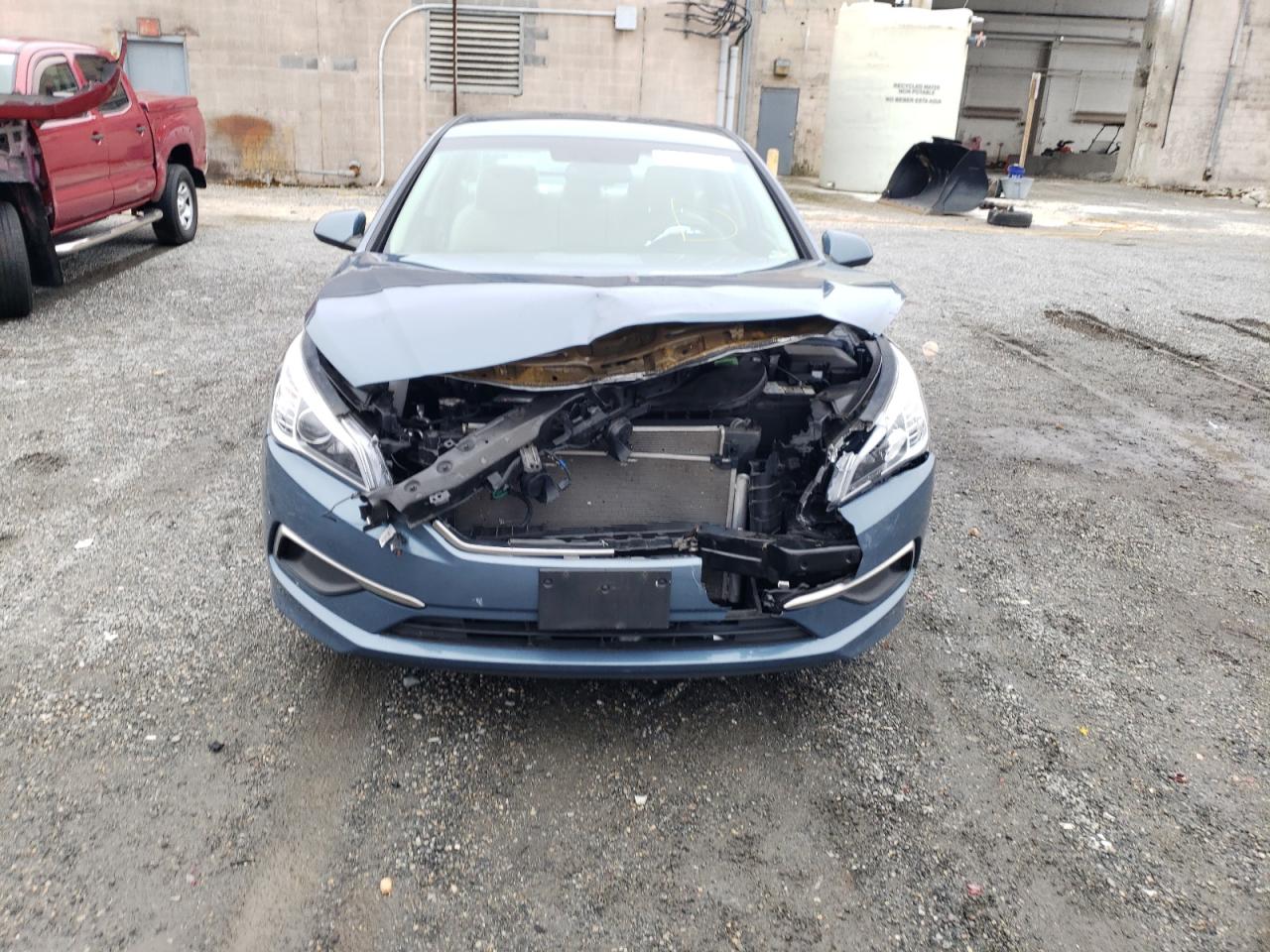 Photo 9 from auction – 2017 HYUNDAI SONATA SE with VIN 5NPE24AF4HH526396
